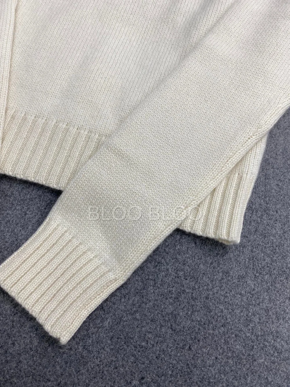 디올 럭키스타 캐시미어 니트 스웨터