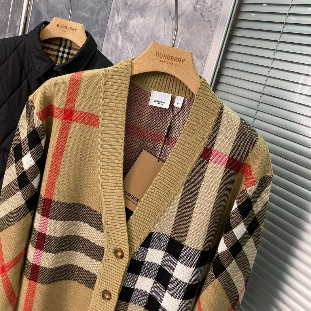 버버리 체크 울 블렌드 가디건