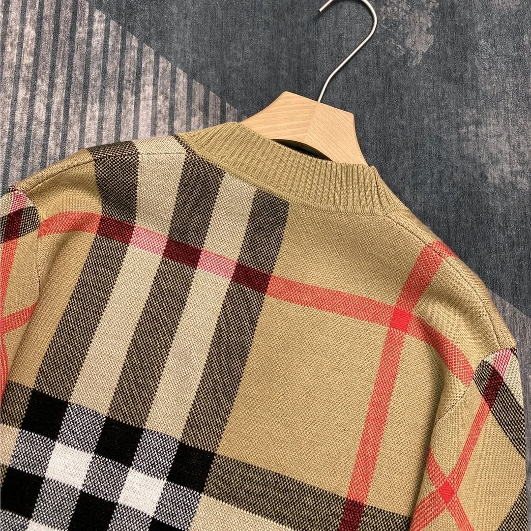 버버리 체크 울 블렌드 가디건