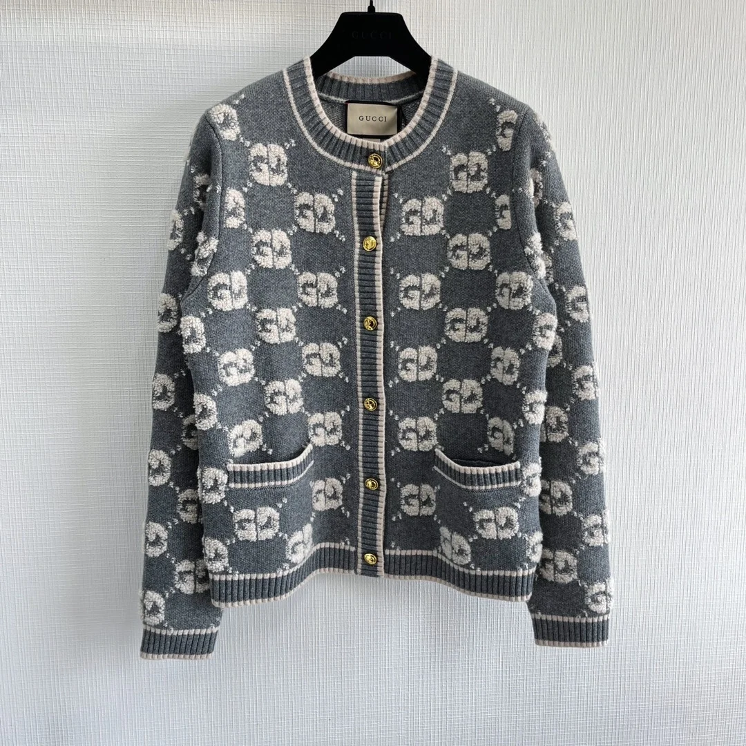 구찌 GG 울 버클 자카드 가디건