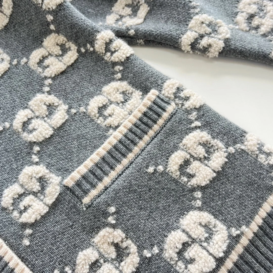 구찌 GG 울 버클 자카드 가디건