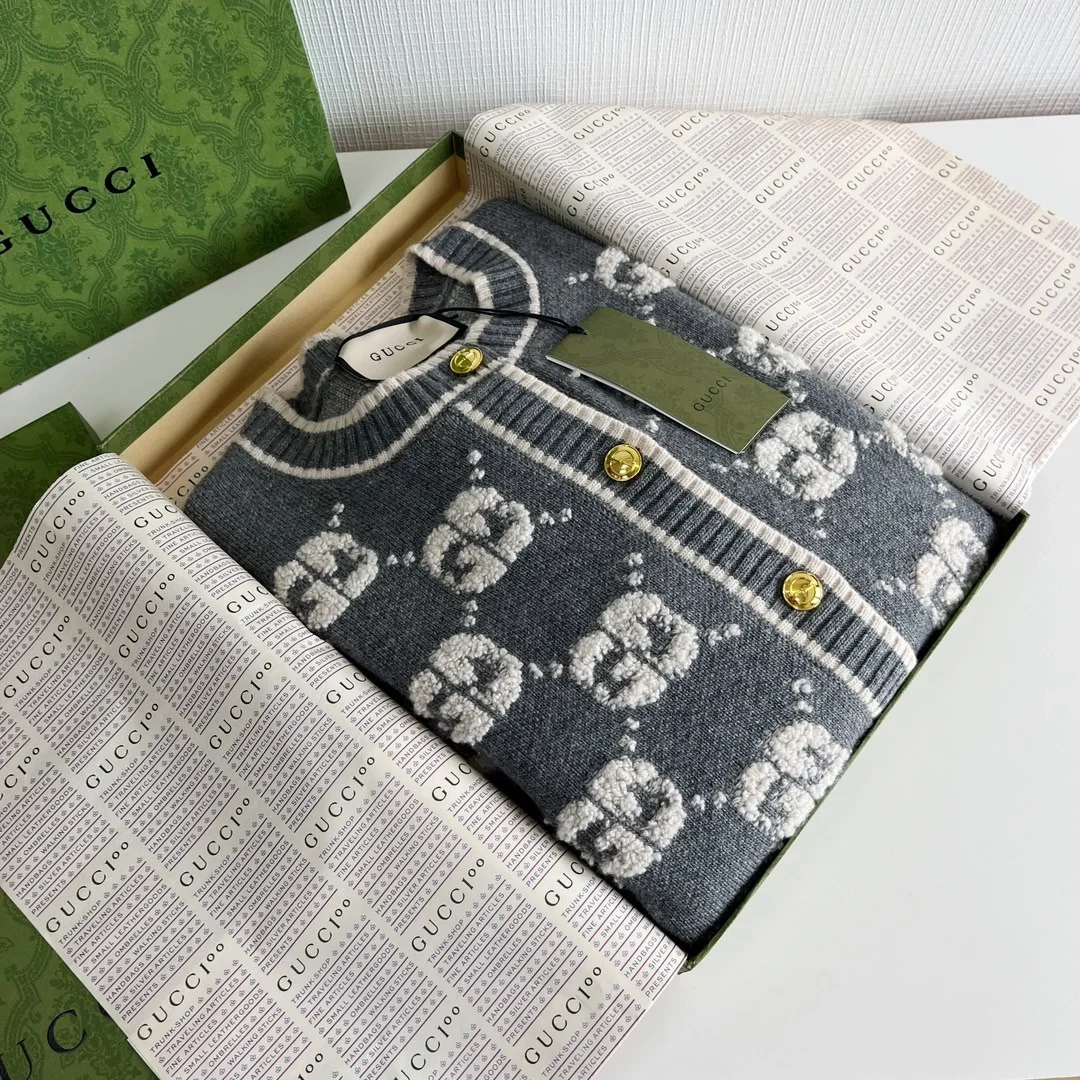구찌 GG 울 버클 자카드 가디건
