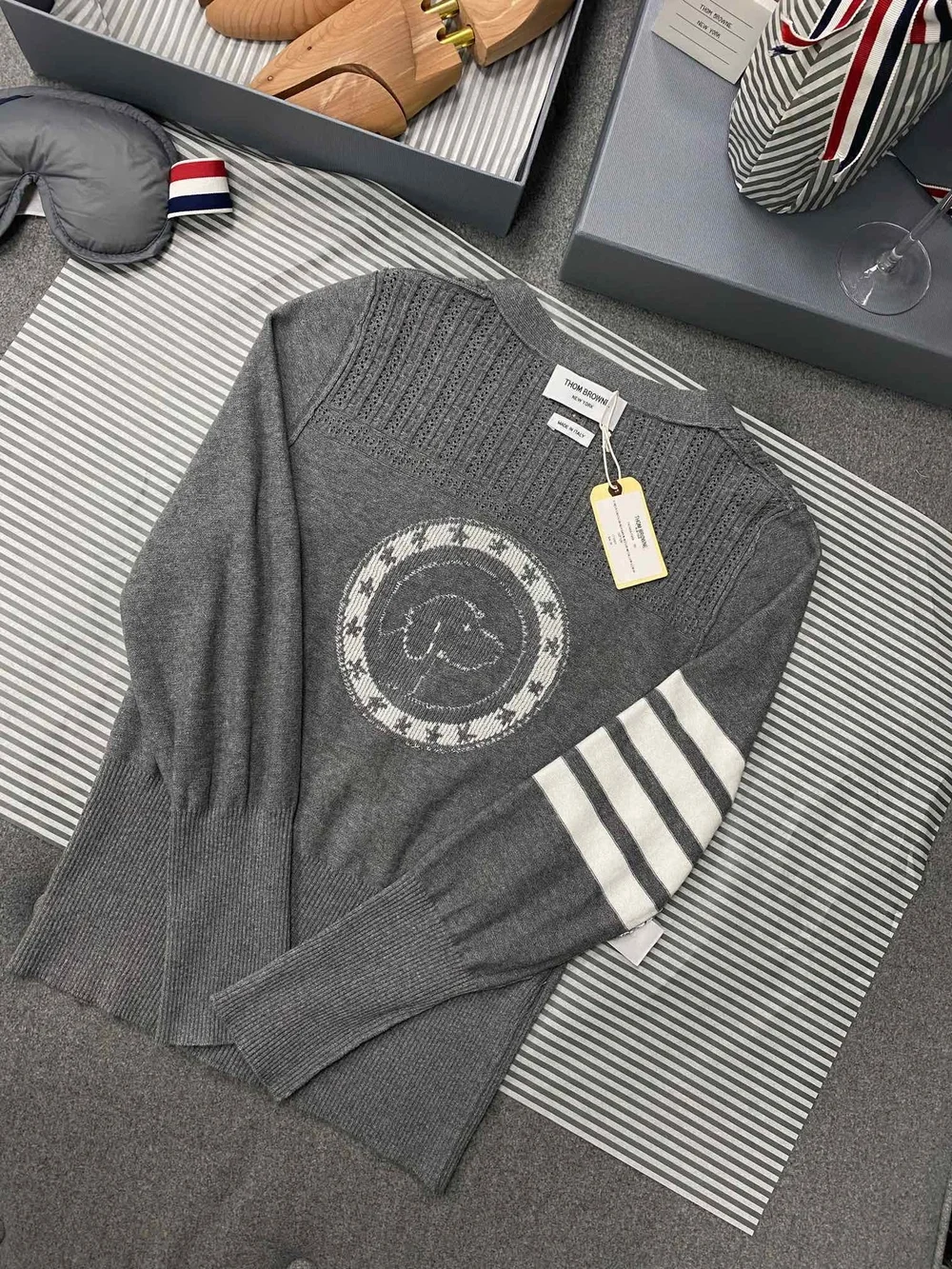 톰브라운 헥터 메달리온 가디건 그레이