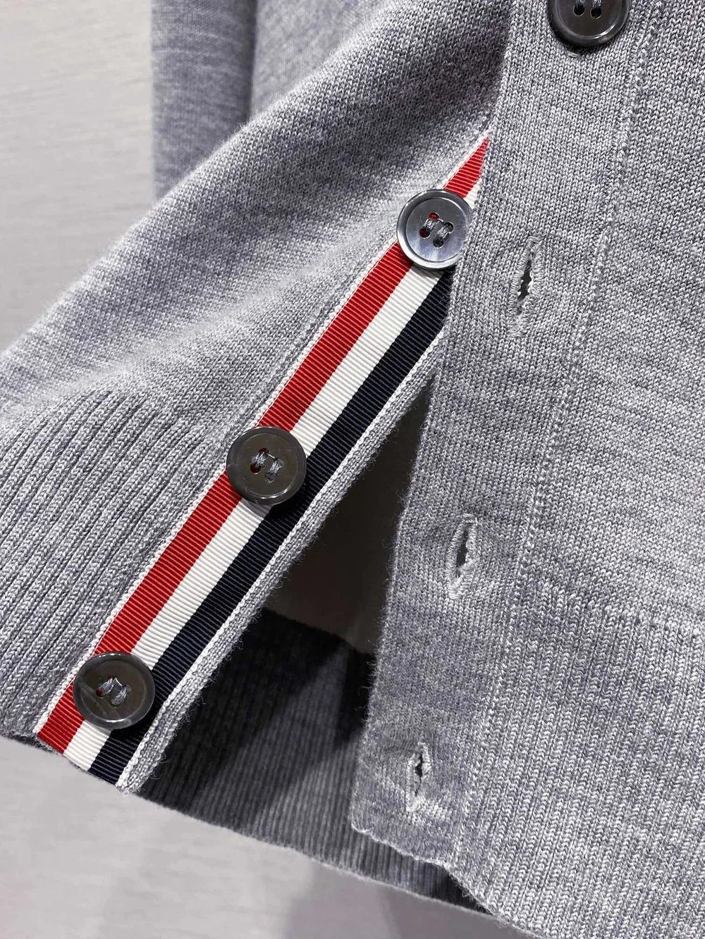 톰브라운 4바 밀라노 스티치 실크 가디건