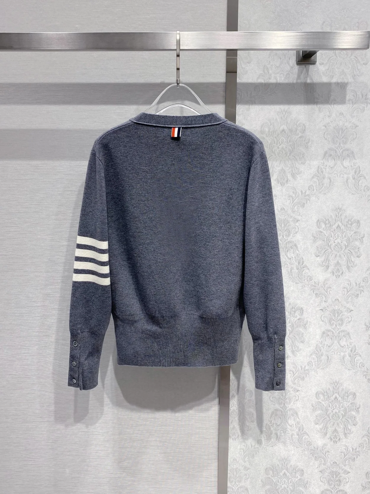 톰브라운 4바 사선완장 가디건 그레이