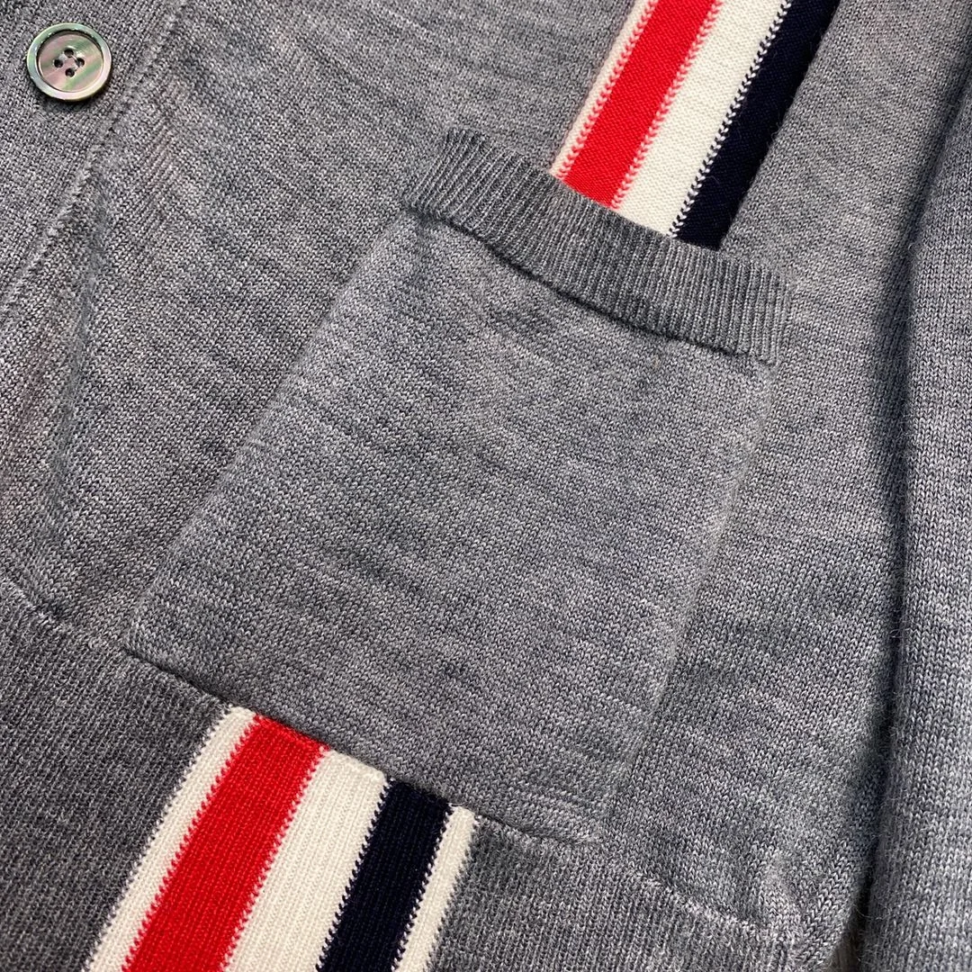 톰브라운 4바 스트라이프 디테일 가디건