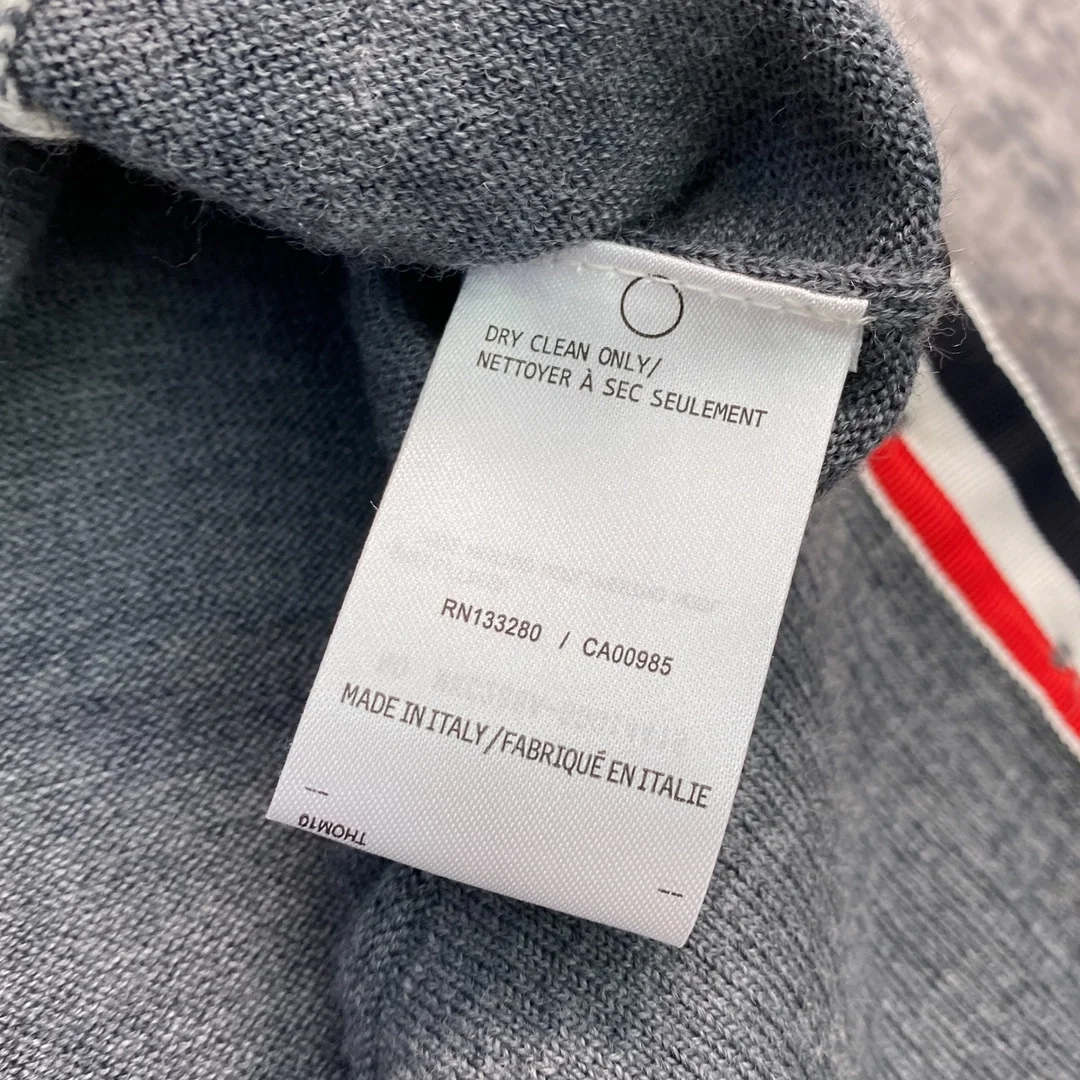 톰브라운 4바 스트라이프 디테일 가디건