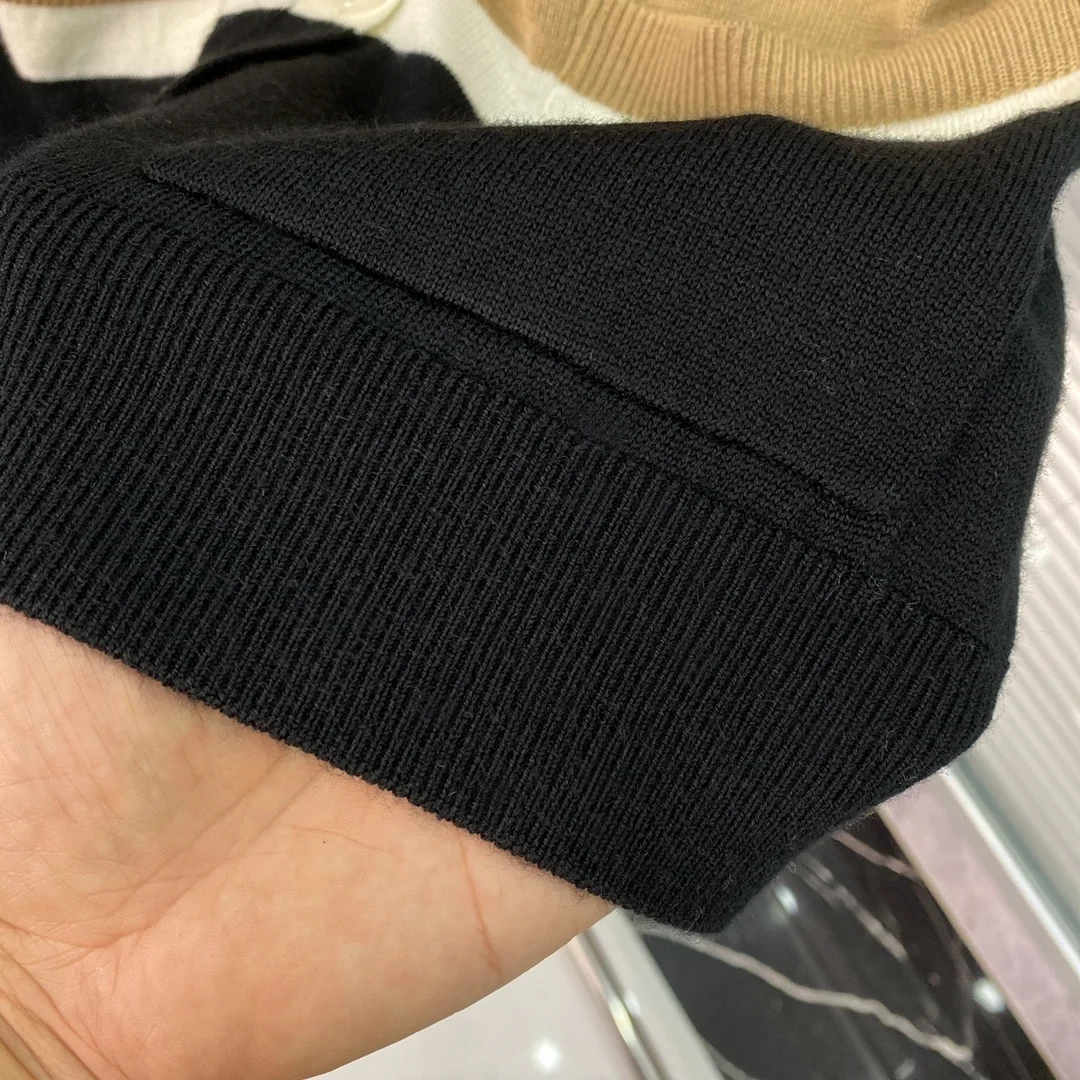 버버리 스트라이프 캐시미어 실크 가디건