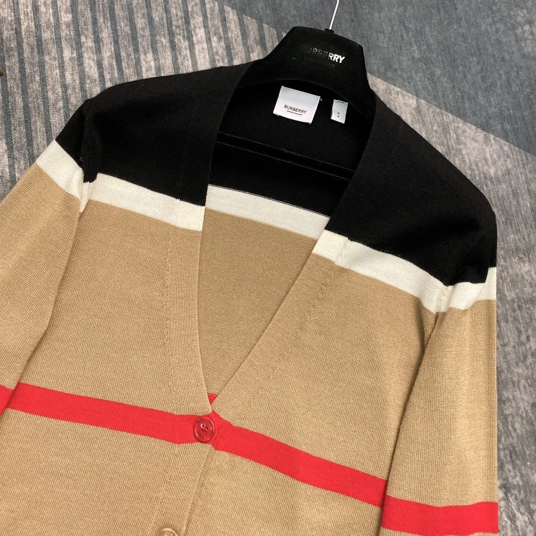 버버리 스트라이프 캐시미어 실크 가디건