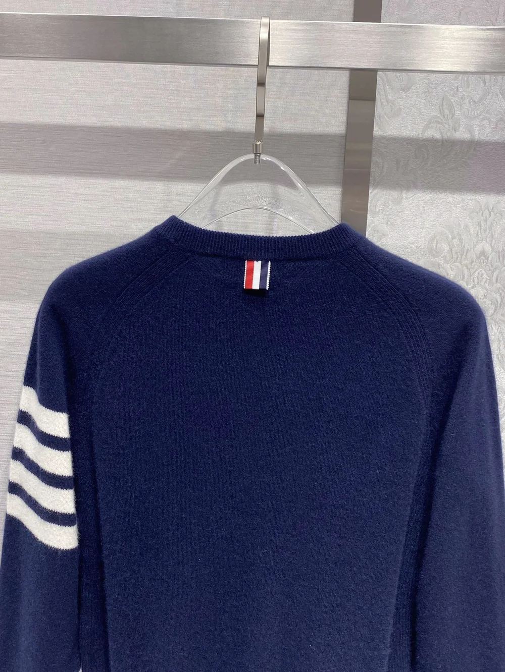 톰브라운 4바 캐시미어 니트 네이비