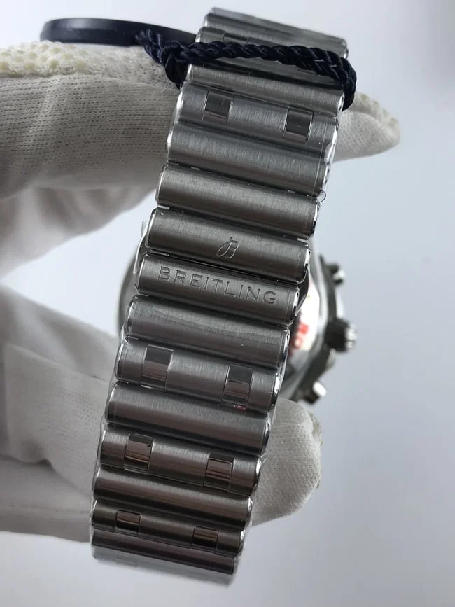 브라이틀링 크로노맷 실버 다이얼 브슬