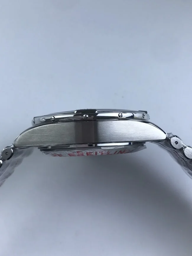 브라이틀링 크로노맷 그린 다이얼 브슬