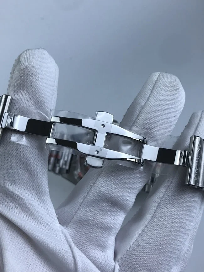 브라이틀링 크로노맷 그린 다이얼 브슬