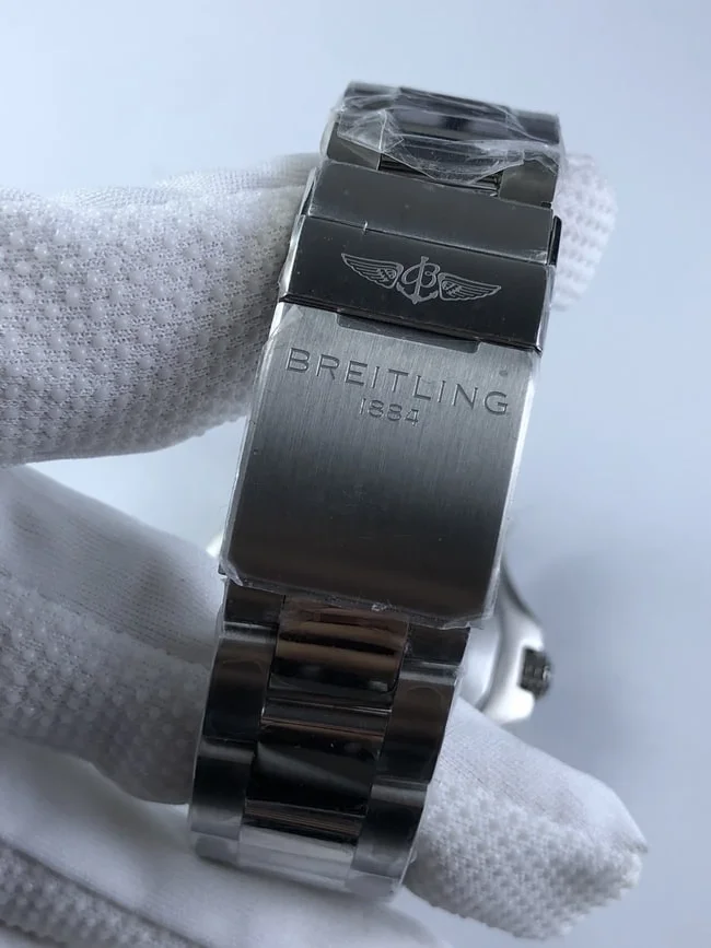 브라이틀링 어벤져 43mm 블랙다이얼 브슬