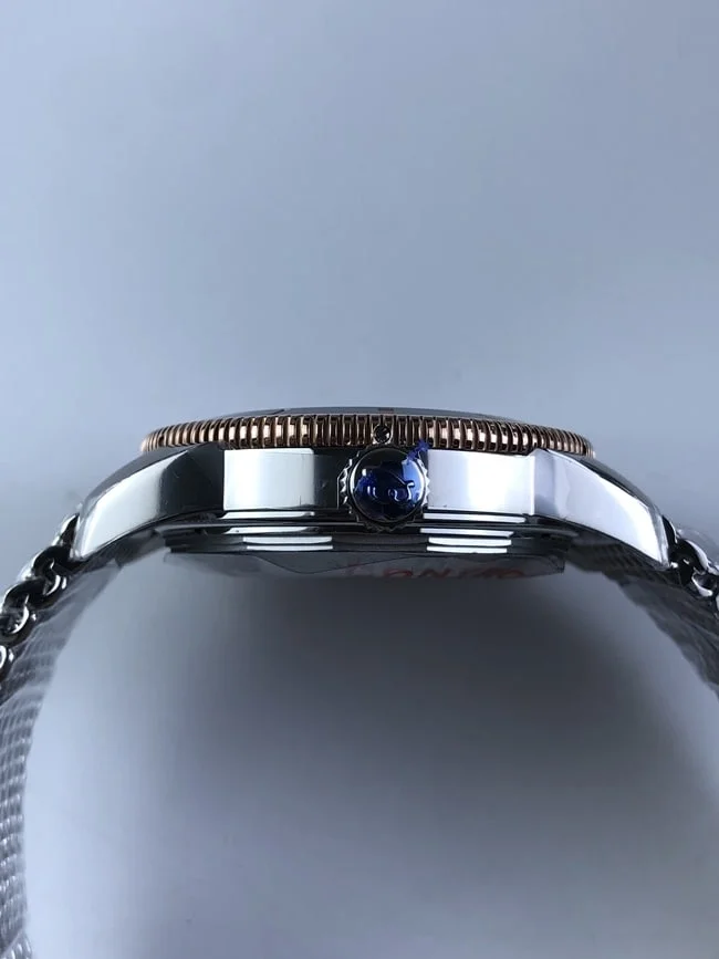 브라이틀링 슈퍼오션2 헤리티지 블랙콤비 매쉬