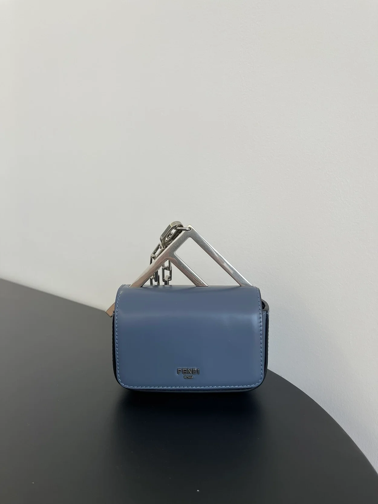 펜디 나노 백 F 블루