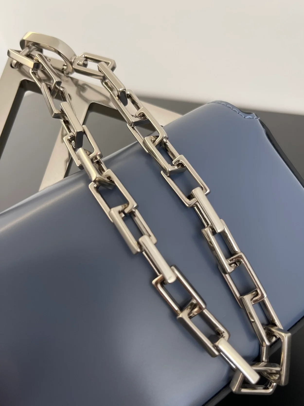 펜디 나노 백 F 블루