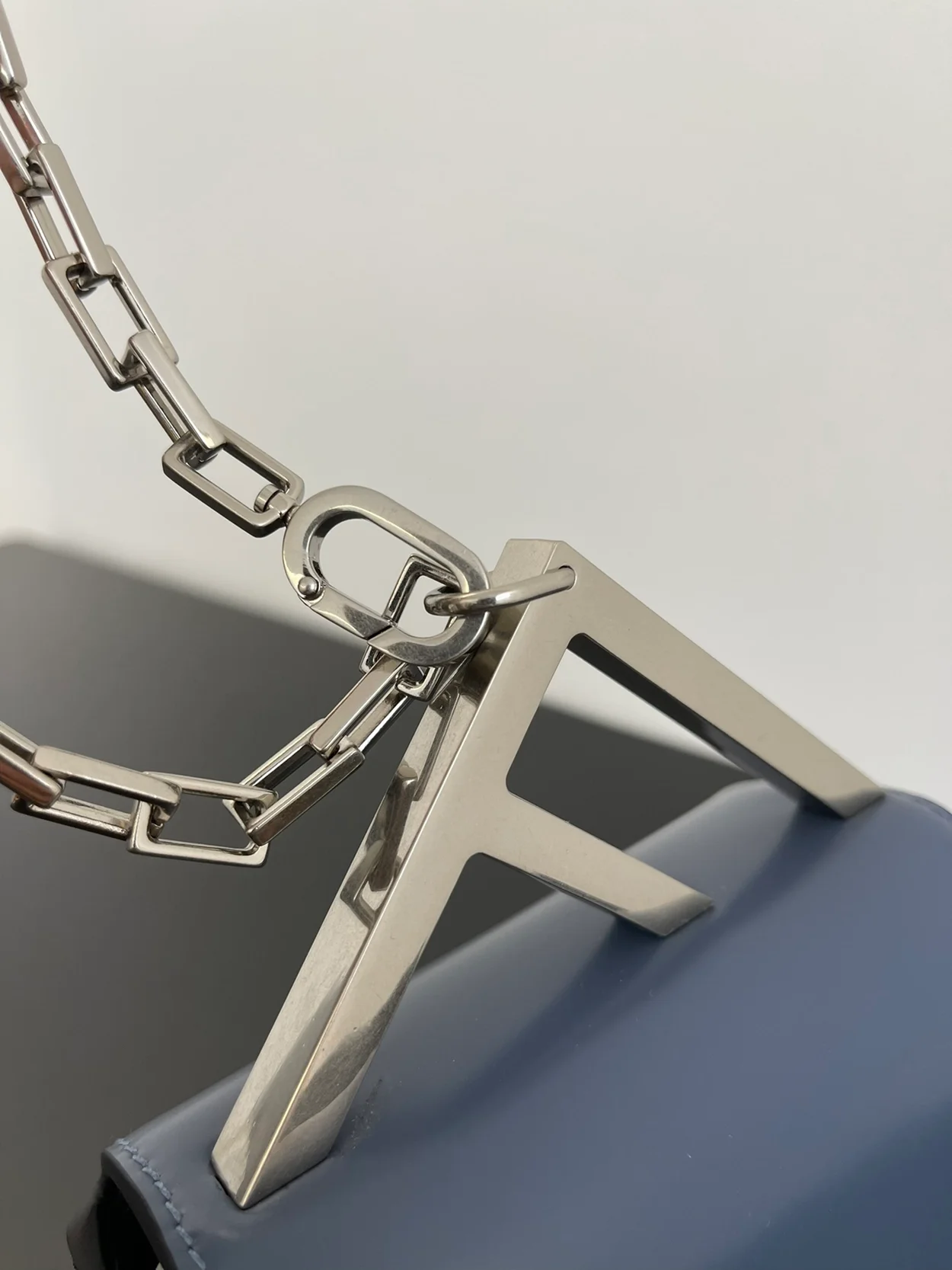 펜디 나노 백 F 블루