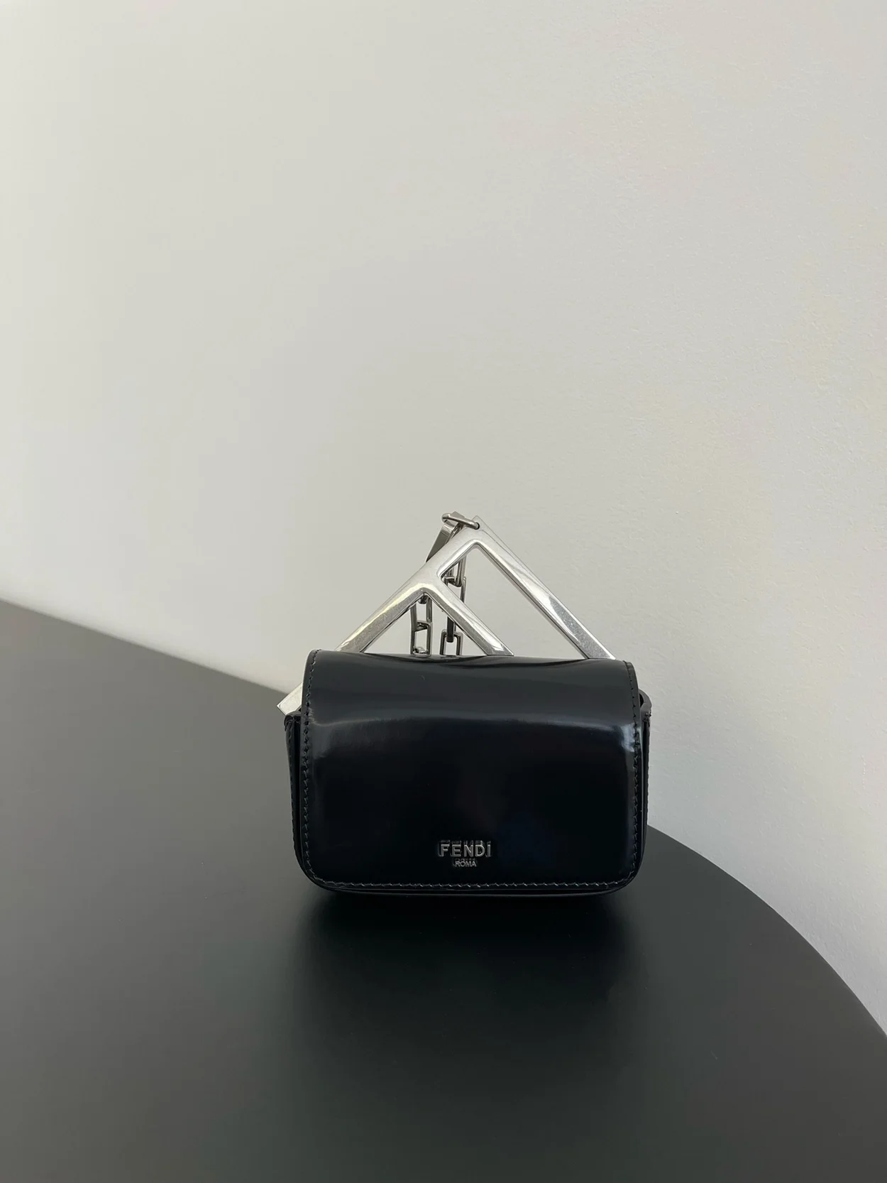 펜디 나노 백 F 블랙