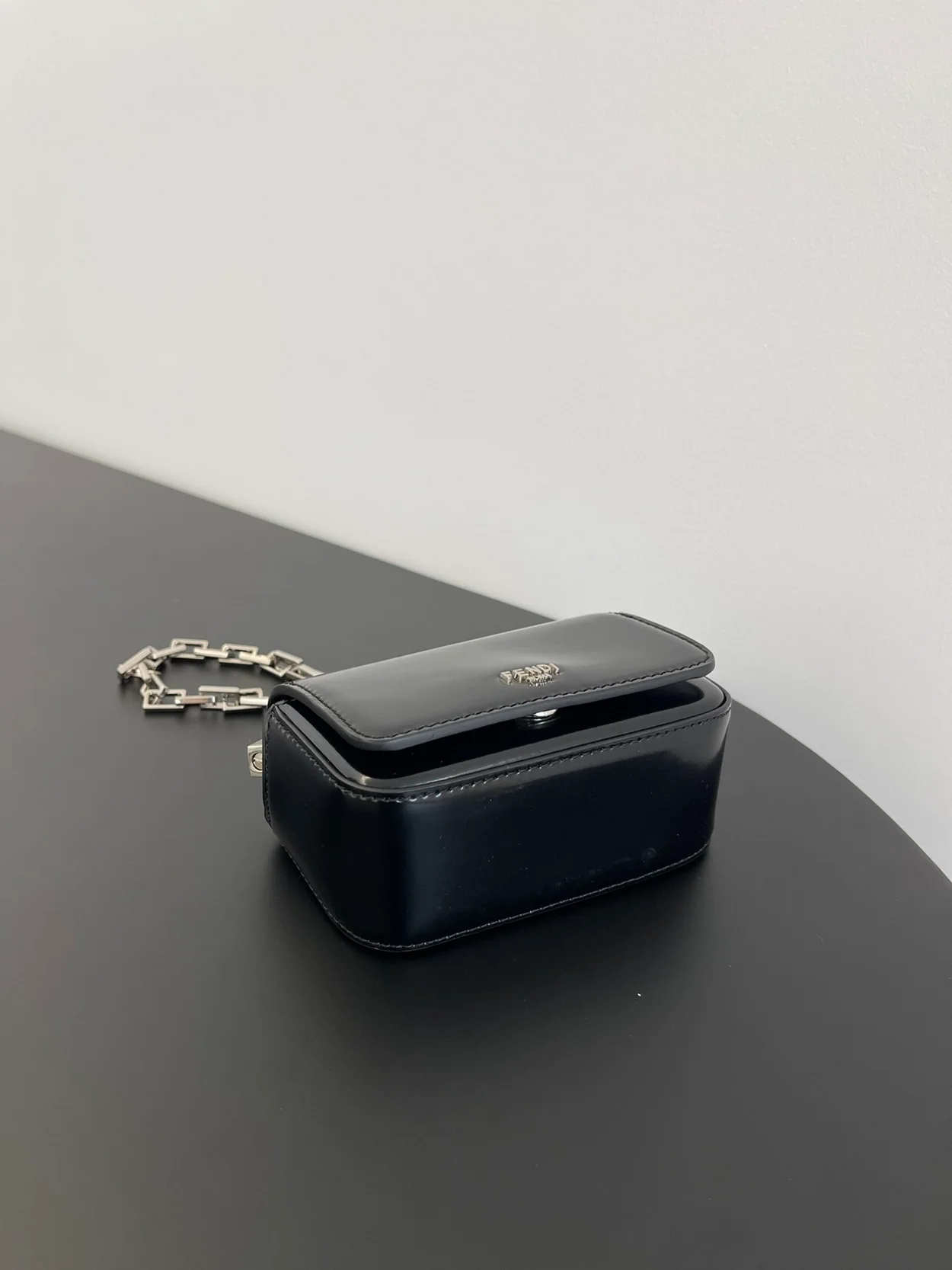 펜디 나노 백 F 블랙