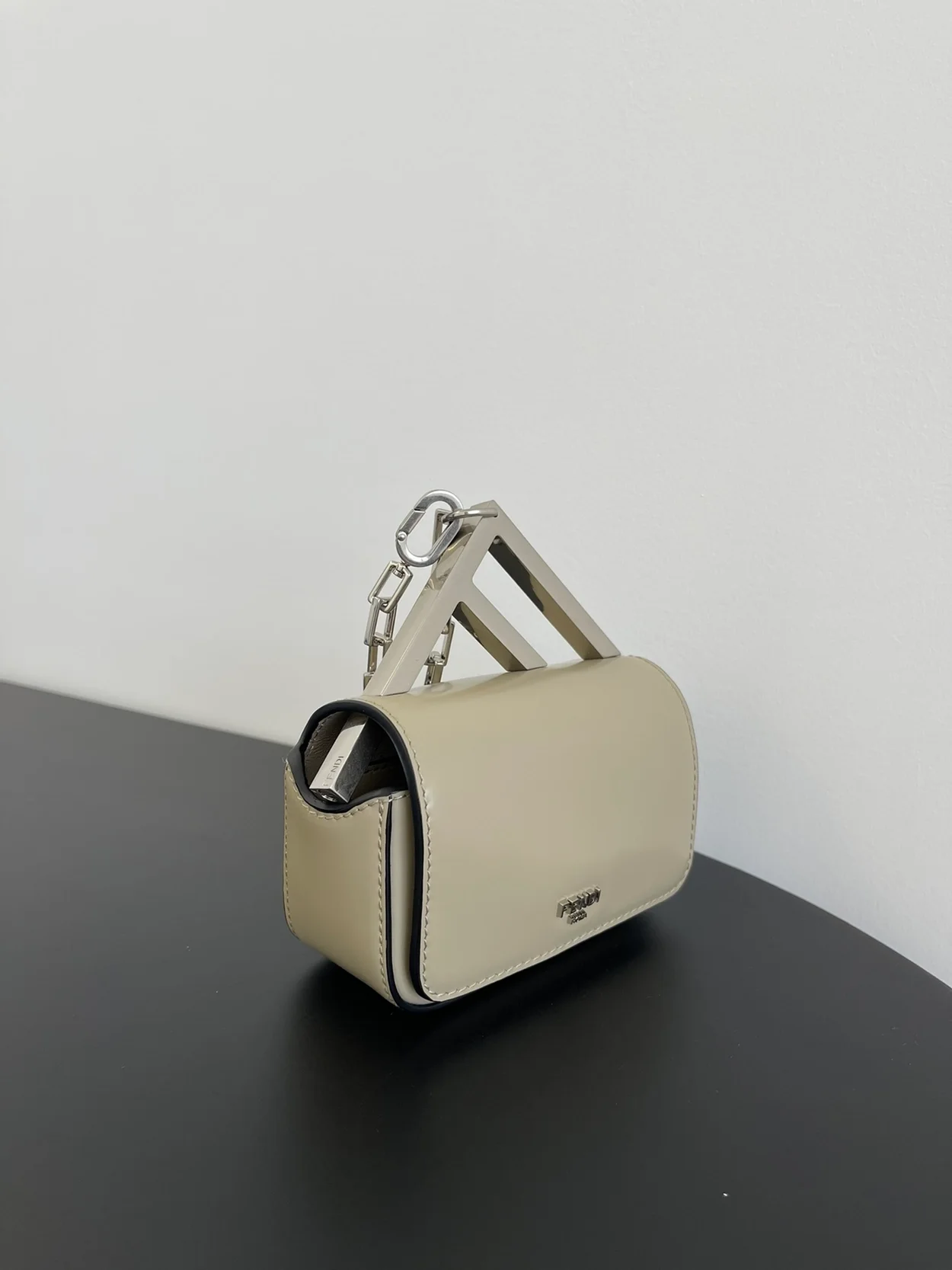 펜디 나노 백 F 베이지