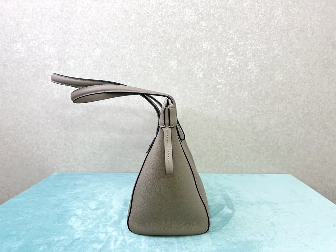 펜디 오리가미 내추럴 미디엄 백 그레이