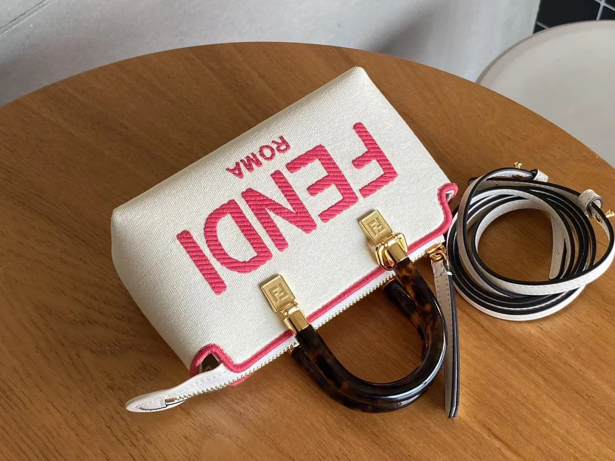 펜디 로마 바이 더 웨이 미니 백 핑크