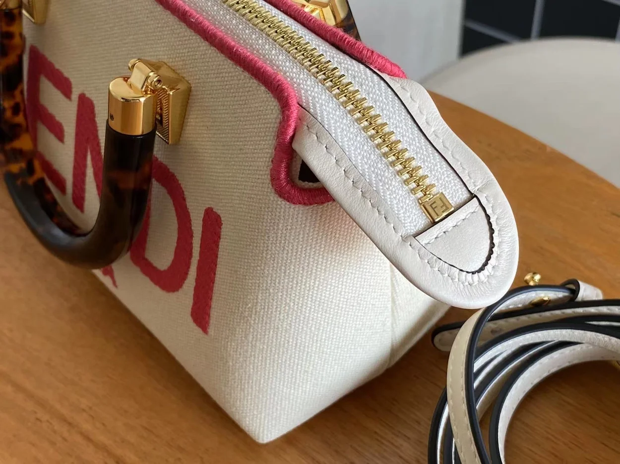 펜디 로마 바이 더 웨이 미니 백 핑크