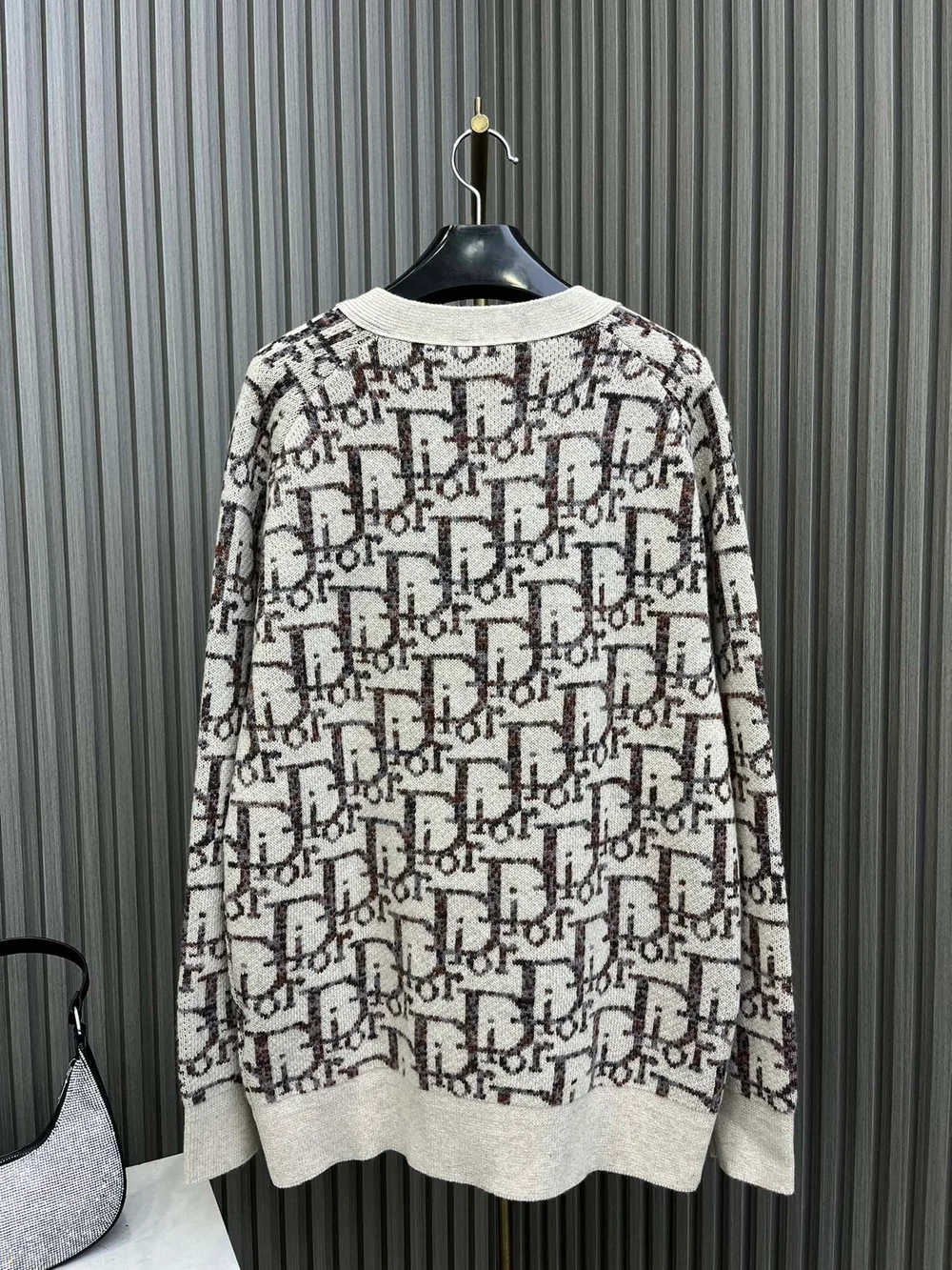 디올 오블리크 가디건