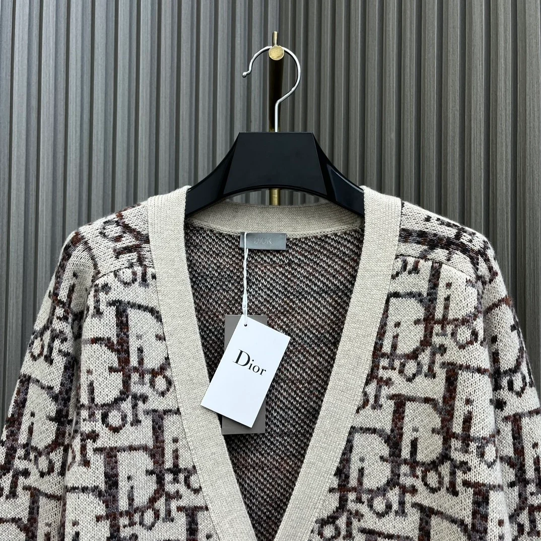 디올 오블리크 가디건