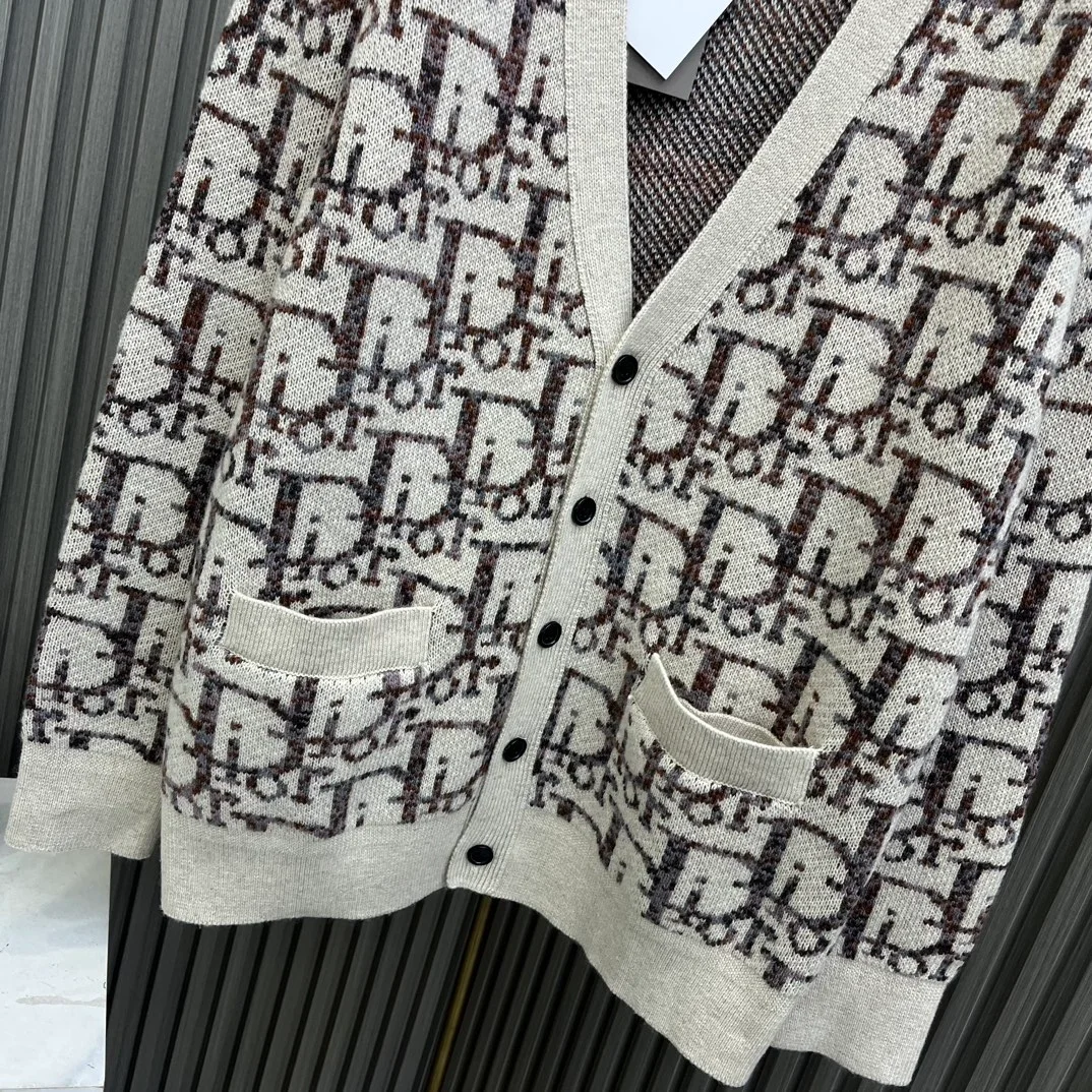 디올 오블리크 가디건