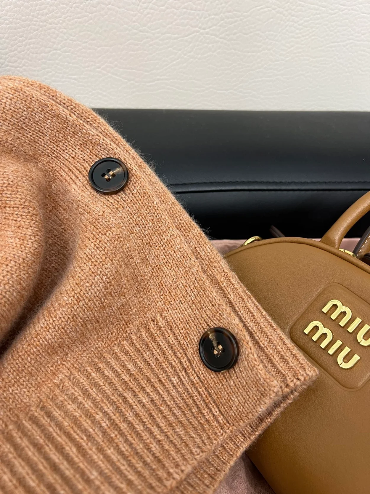 미우미우 나일론 니트 울 카디건