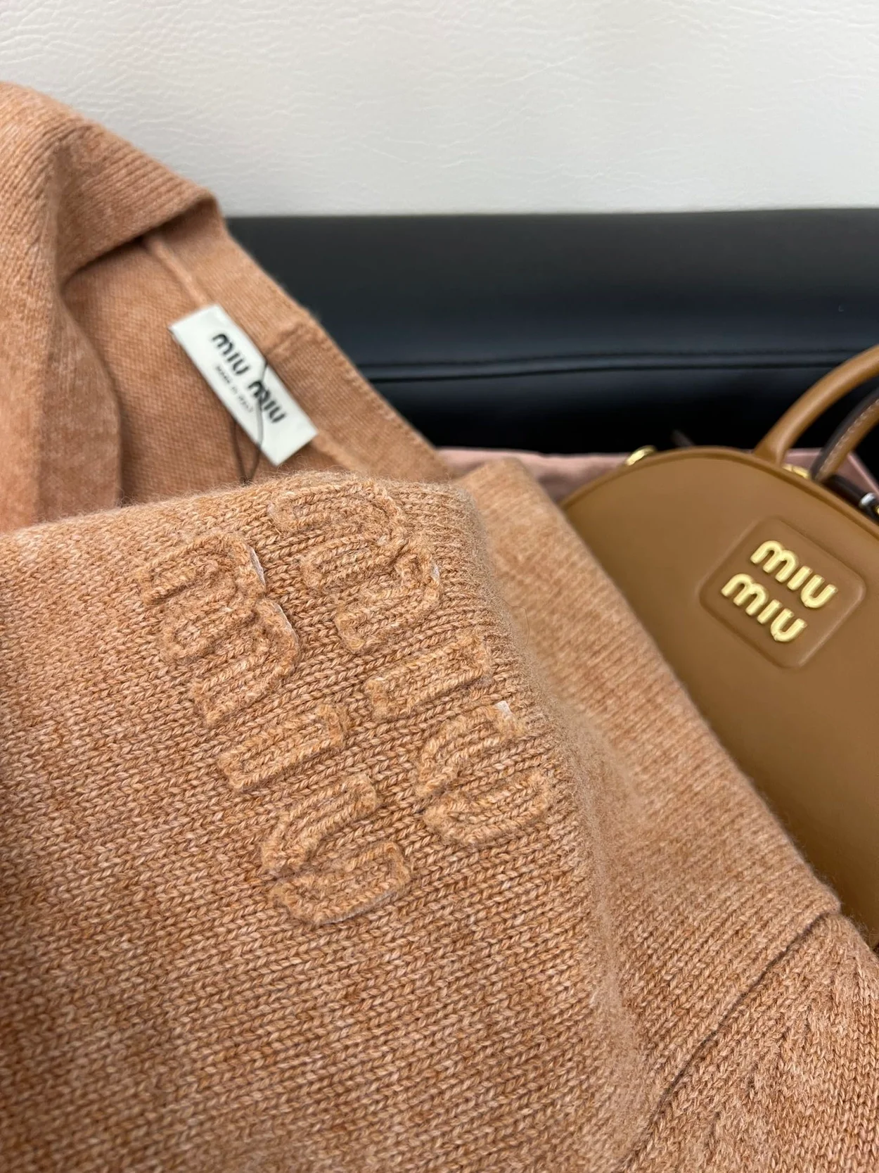 미우미우 나일론 니트 울 카디건