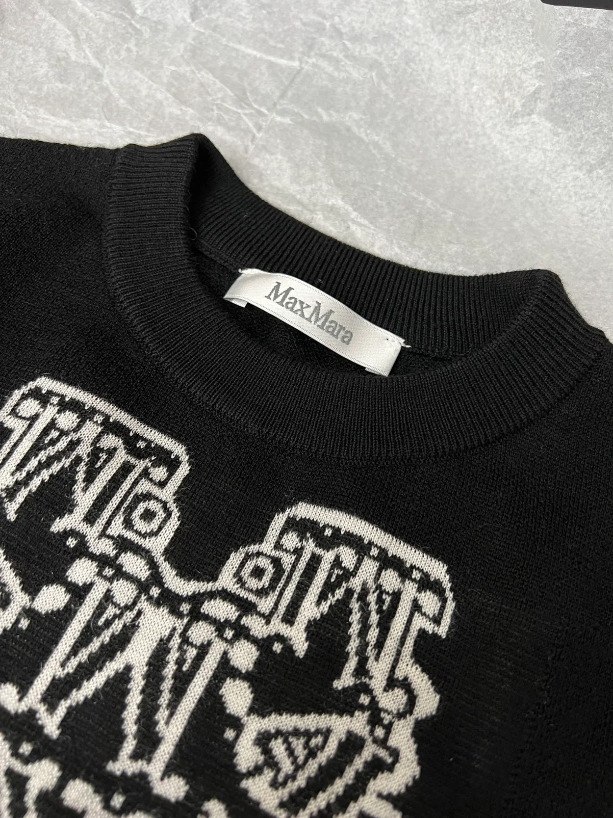 막스마라 SIR 크롭 울 자카드 니트