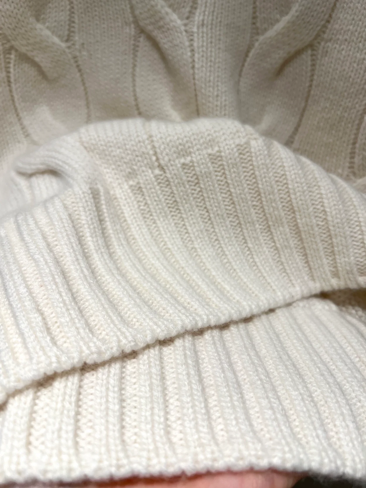 로로피아나 네피어 캐시미어 크루넥 니트 화이트