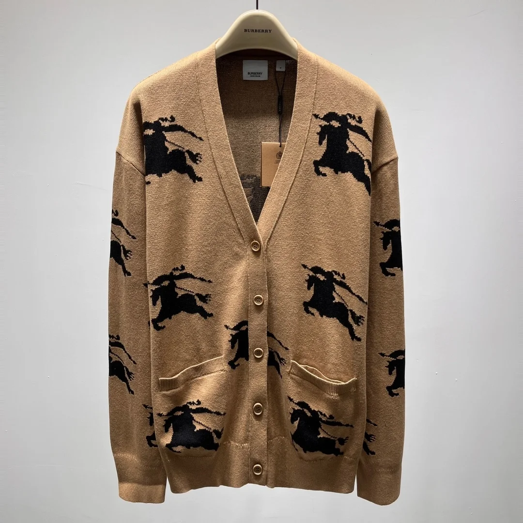 버버리 EKD 코튼 가디건 브라운