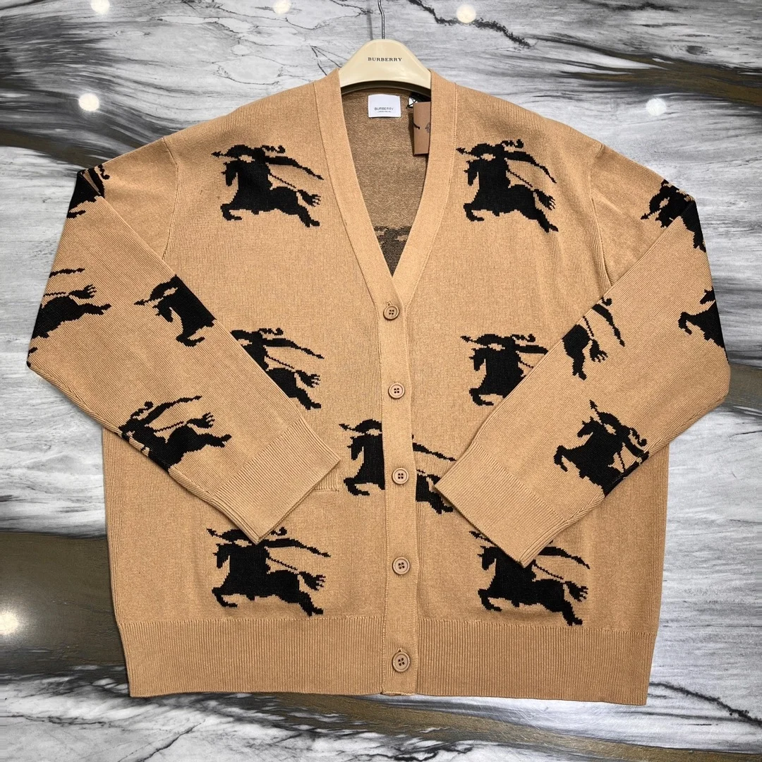 버버리 EKD 코튼 가디건 브라운