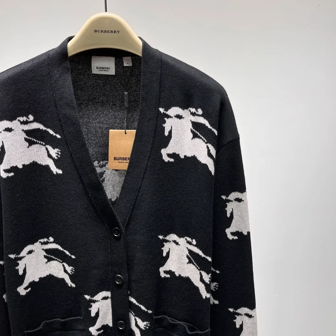 버버리 EKD 코튼 가디건 블랙