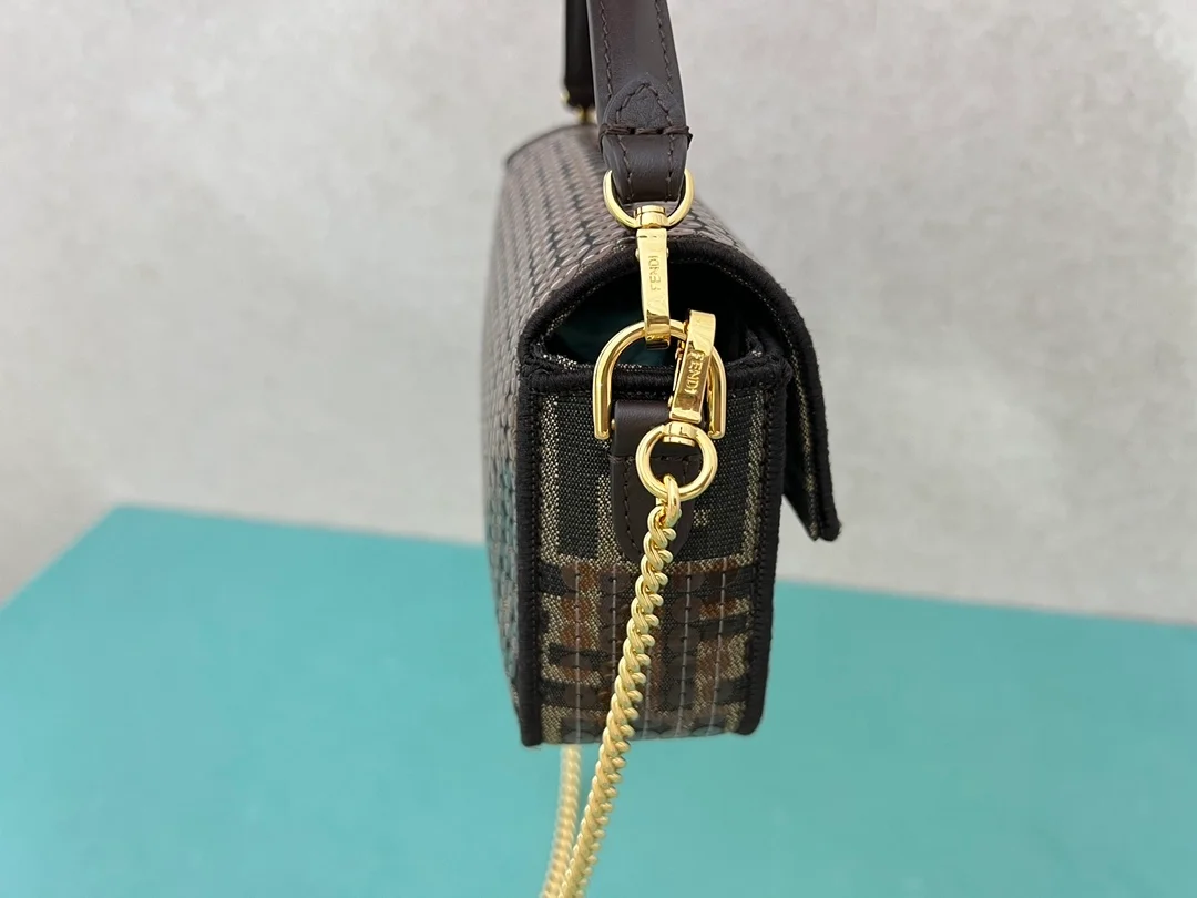 펜디 바게트 미니 FF 자카드 시퀸 패브릭 백