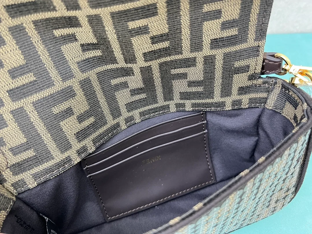 펜디 바게트 미니 FF 자카드 시퀸 패브릭 백