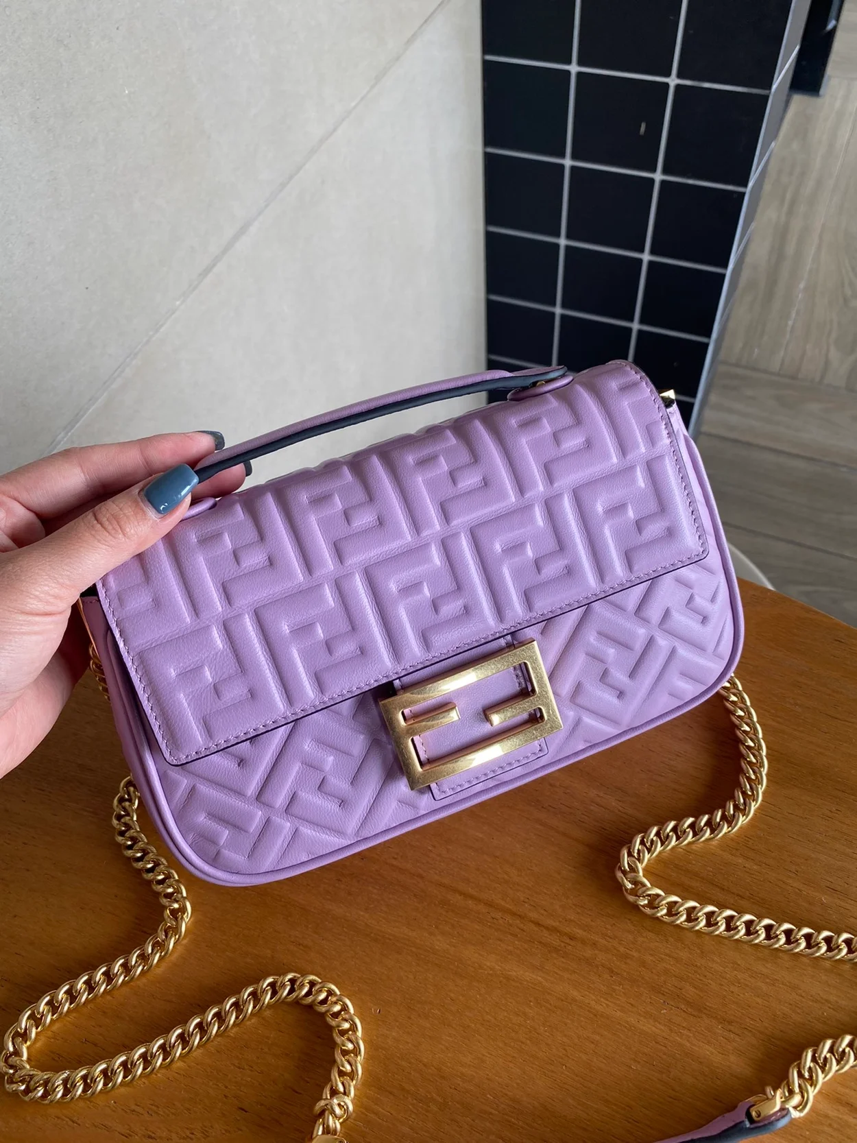 펜디 바게트 미디엄 체인 백 퍼플