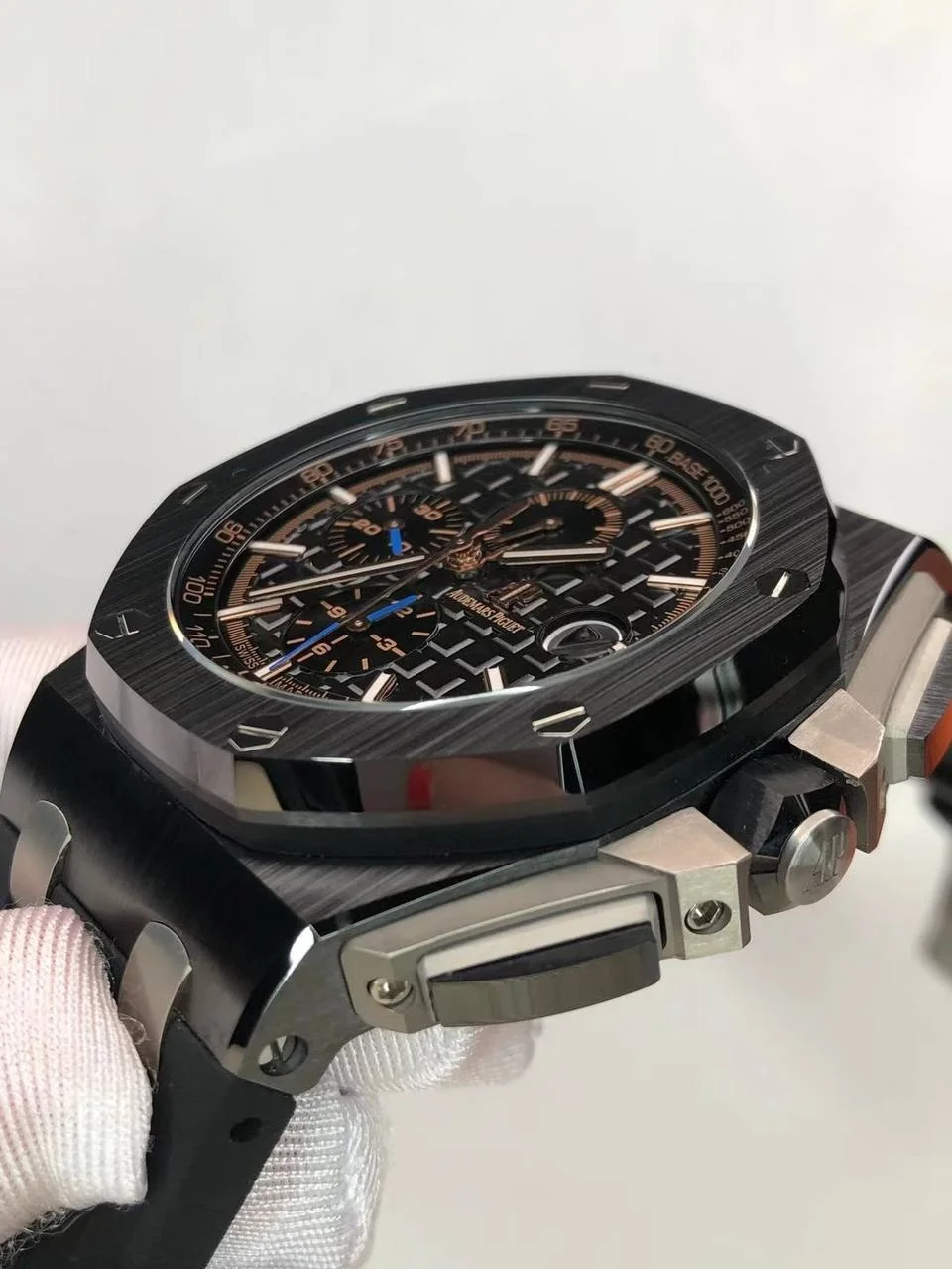 오데마피게 로얄오크 오프쇼어 크로노그래프