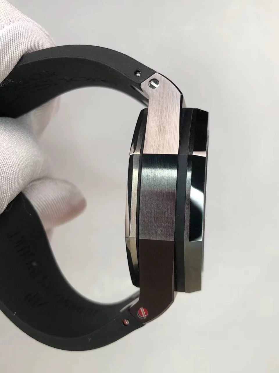 오데마피게 로얄오크 오프쇼어 크로노그래프