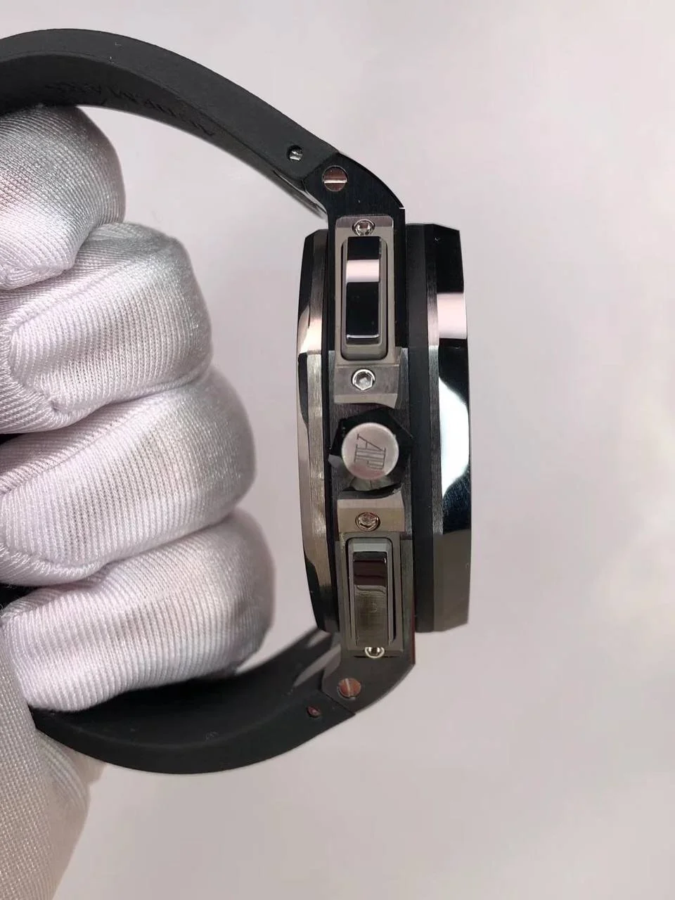 오데마피게 로얄오크 오프쇼어 크로노그래프