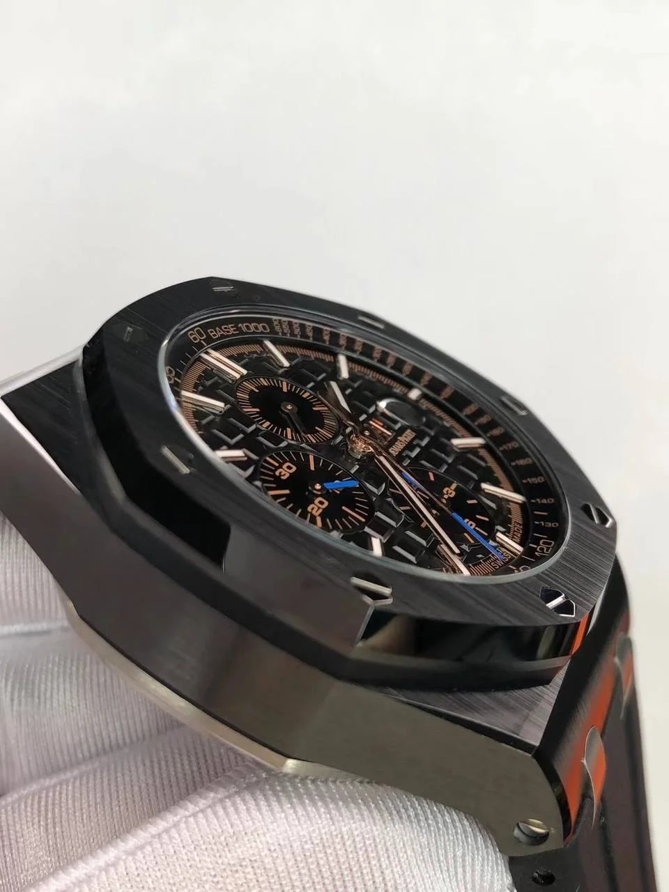 오데마피게 로얄오크 오프쇼어 크로노그래프