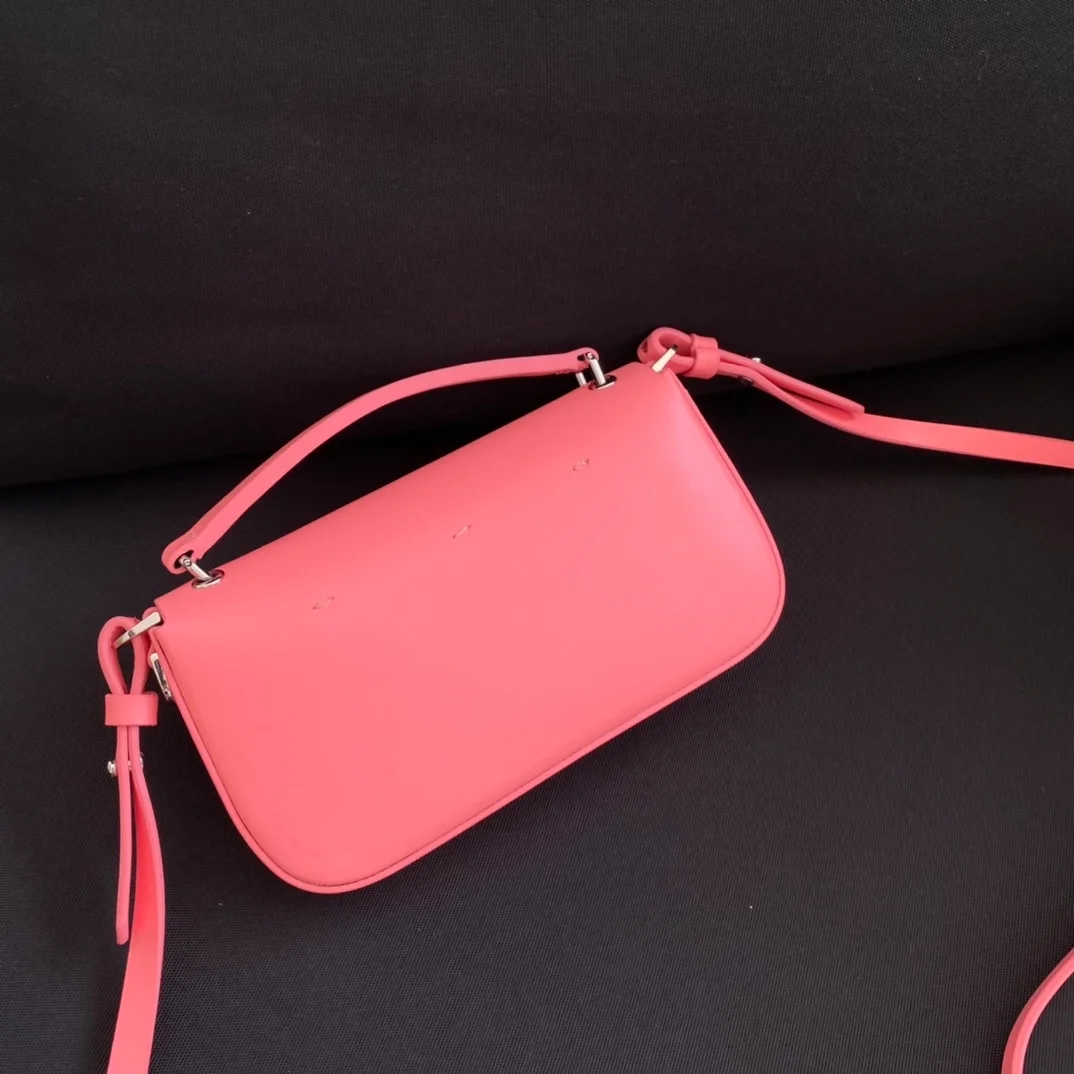 펜디 바게트 폰 파우치 올 핑크