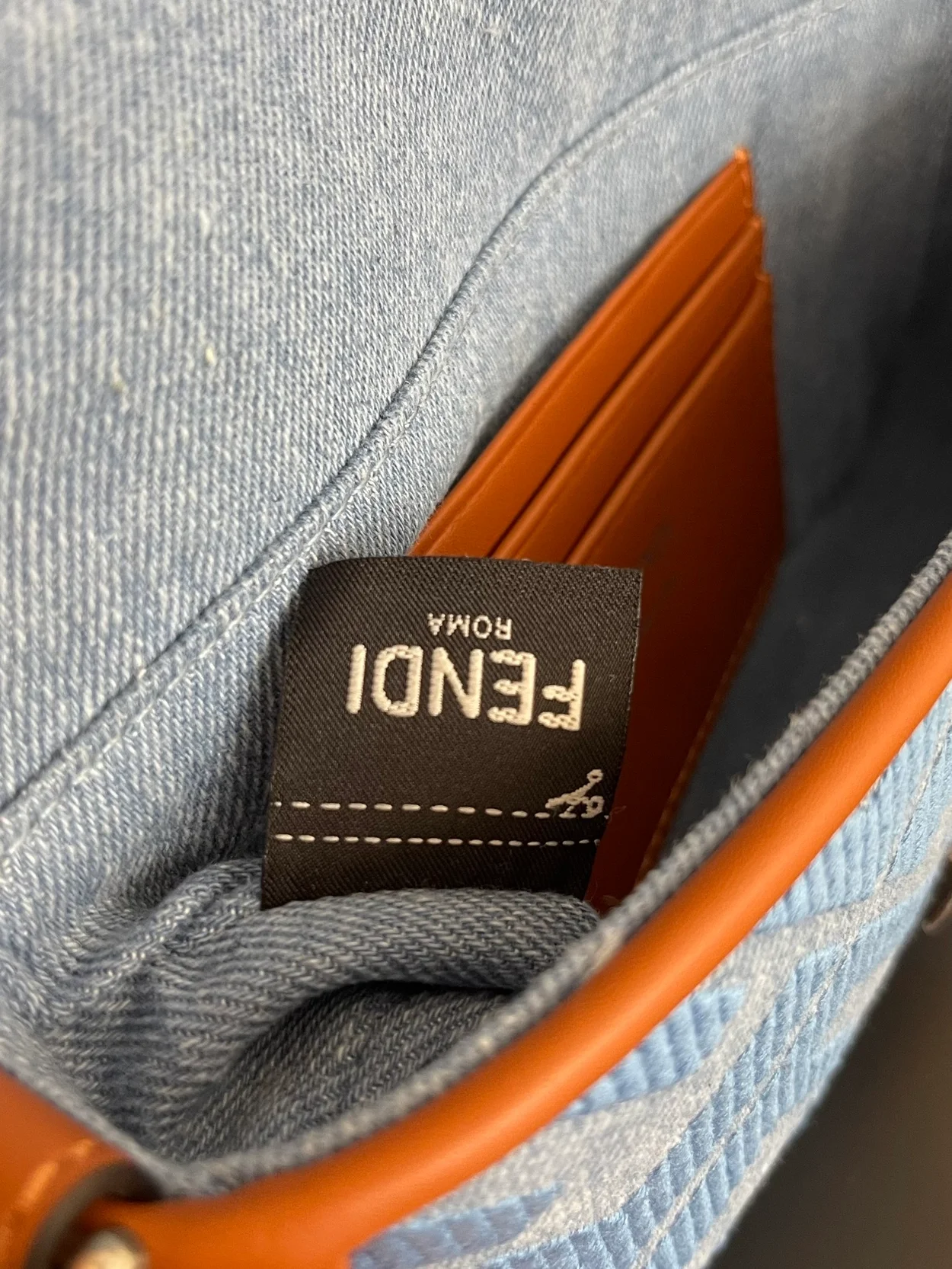 펜디 바게트 FF 블루 데님 나노백