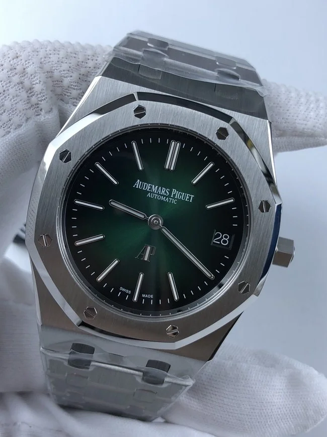 오데마피게 로얄오크 39mm 그린 블랙 다이얼