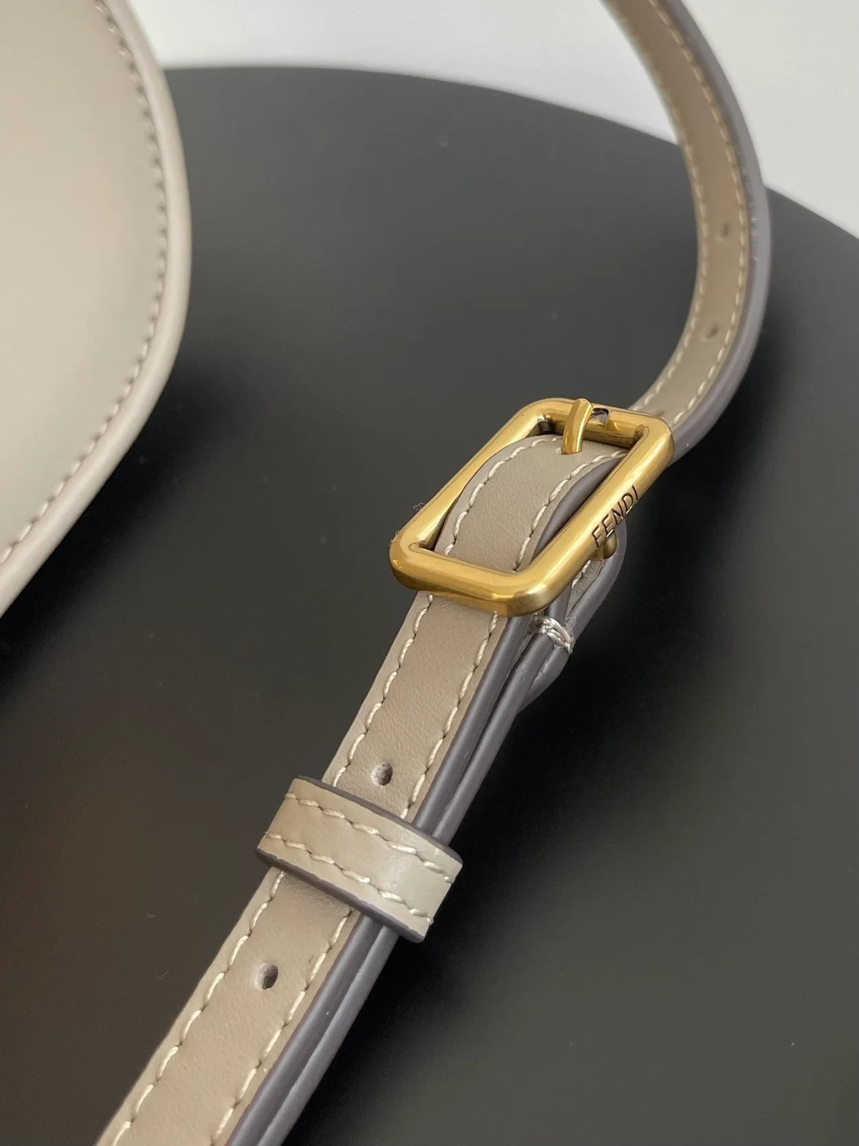 펜디 C'MON 미니 푸시아 레더백 그레이