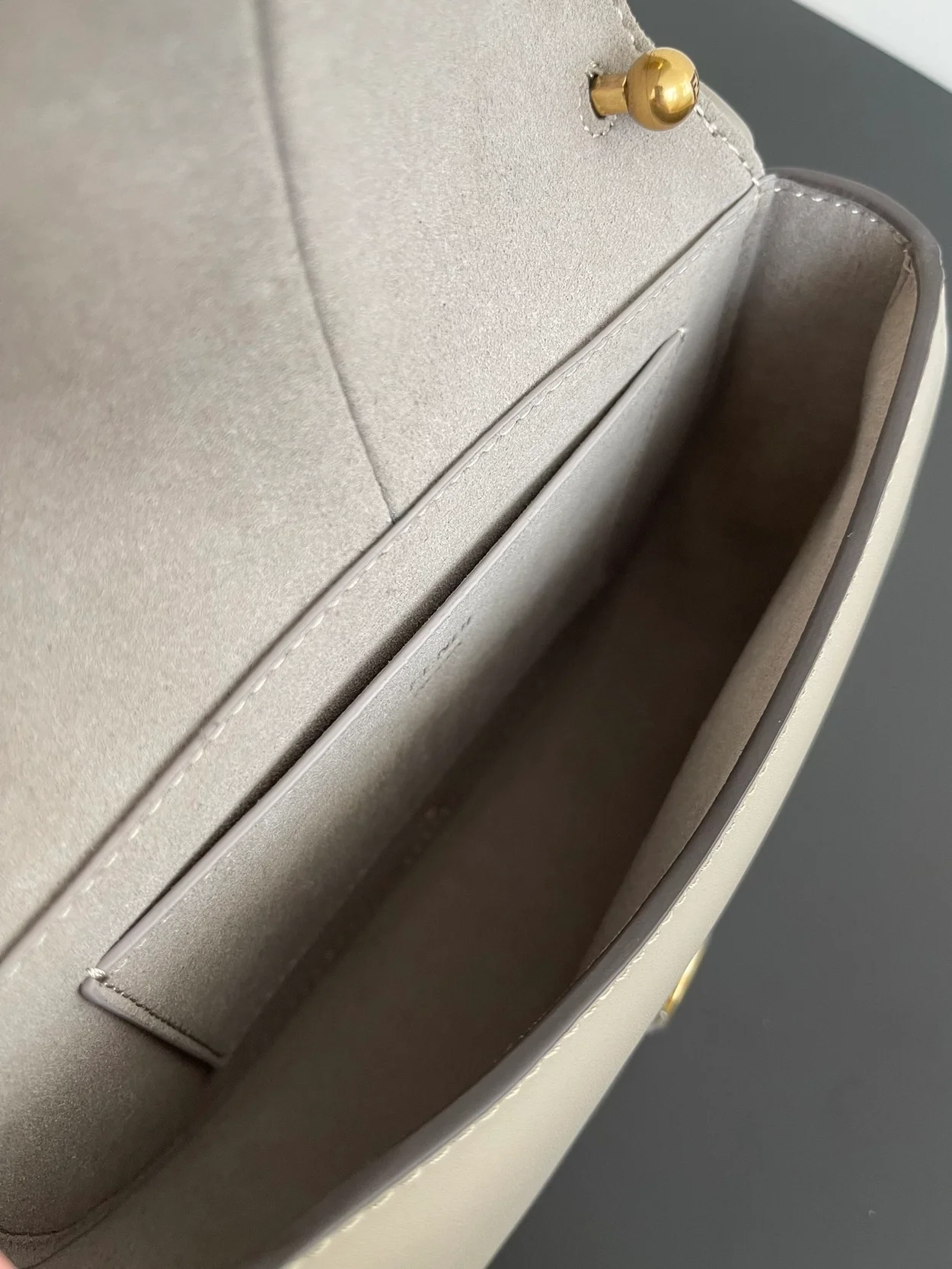 펜디 C'MON 미니 푸시아 레더백 그레이